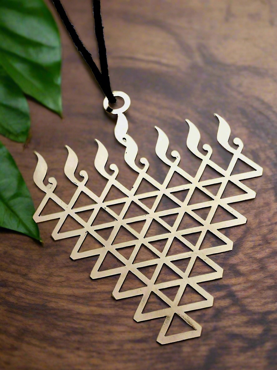 ๐ Stylish & Spiritual โ Saraswati Locket in Stainless Steel ๐