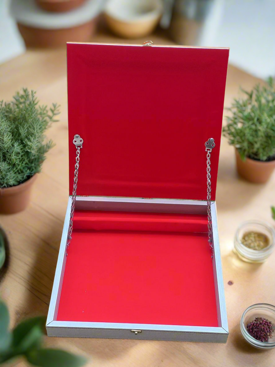 Granth peti ( sacred book box with customised mantra )🪔🛕